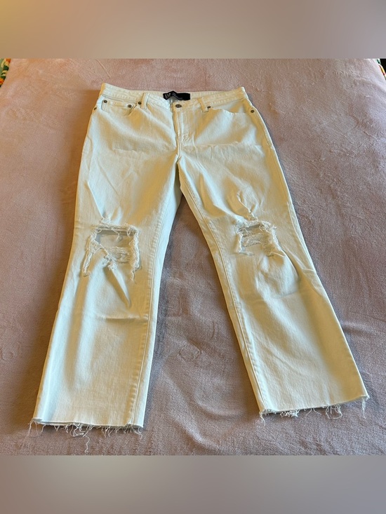 GAP Denim - Gap Universal Slim Boyfriend white distressed cropped jeans raw hem size 10/30